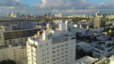 Miami, Florida, ABD - Ocak 2019: Hava dron panorama görünüm uçuş boyunca South Miami