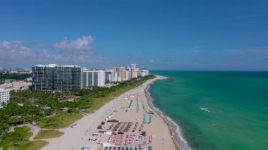 Miami, Florida, ABD - Ocak 2019: Hava dron panorama görünüm uçuş boyunca South Miami
