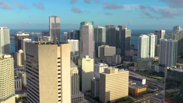 Luchtfoto Van Gebouwen Miami Usa Tijdens Zonsondergang — Stockvideo