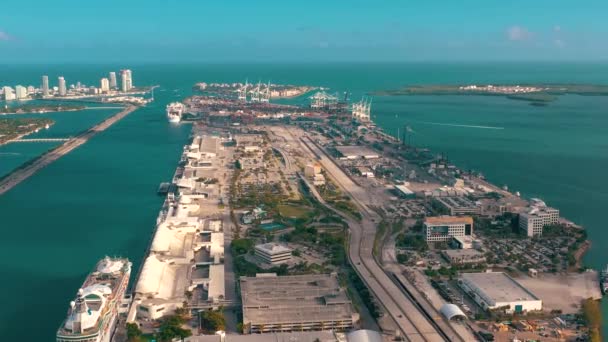 Luchtfoto Van Auto Wegen Gebouwen Miami Verenigde Staten — Stockvideo