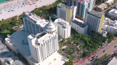 Miami, Florida, ABD - Ocak 2019: Hava dron panorama görünüm uçuş boyunca South Miami