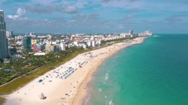 Miami, Florida, ABD - Ocak 2019: Hava dron panorama görünüm uçuş boyunca South Miami
