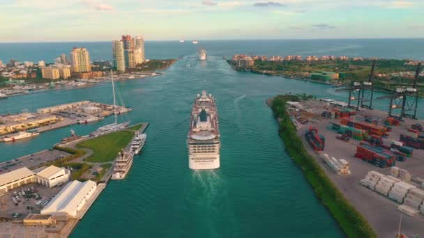 Miami Florida Usa Maj 2019 Aerial Drone Visa Flygning Över — Stockvideo