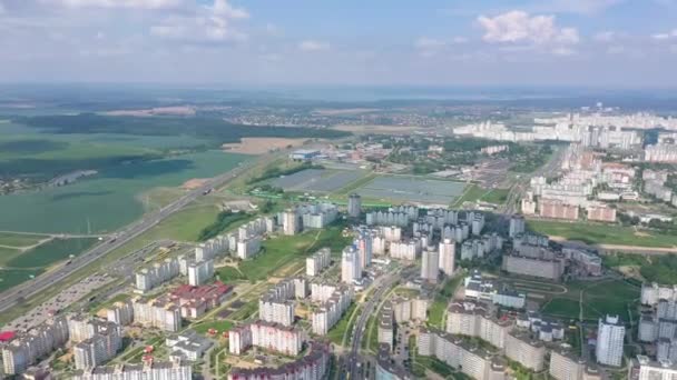 민스크 벨라루스 2019 도심의 항공기 화창한 위에서 기차역과 게이트 비즈니스 — 비디오