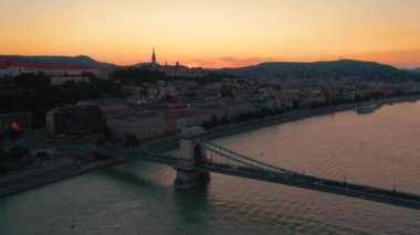 Budapeşte, Macaristan-Mayıs, 2019: güzel mimarisi ile Budapeşte şehir tarihi merkezinin havadan drone görünümü.