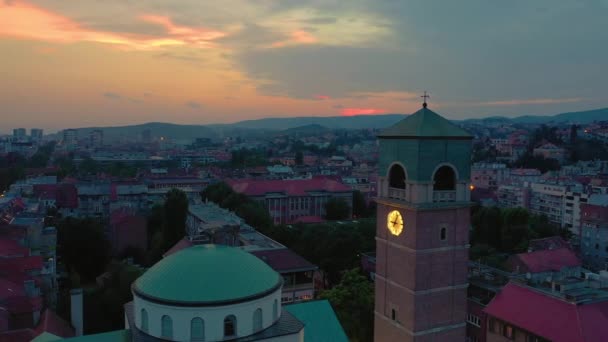 Záhřeb, Chorvatsko-květen, 2019: letecký pohled na záhřebské město z výše. — Stock video