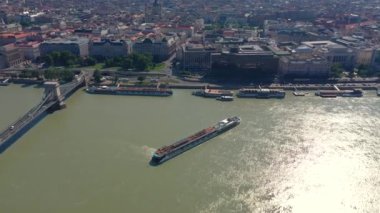 Budapeşte, Macaristan-Mayıs, 2019: güzel mimarisi ile Budapeşte şehir tarihi merkezinin havadan drone görünümü.