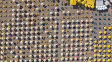 Lignano, İtalya - Mayıs 2019: İtalya'da Adriyatik Denizi Sahil Şeridi'nde Lignano Plajı