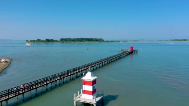 Lignano Italien Mai 2019 Leuchtturm Lignano Der Adriatischen Meerküste — Stockvideo