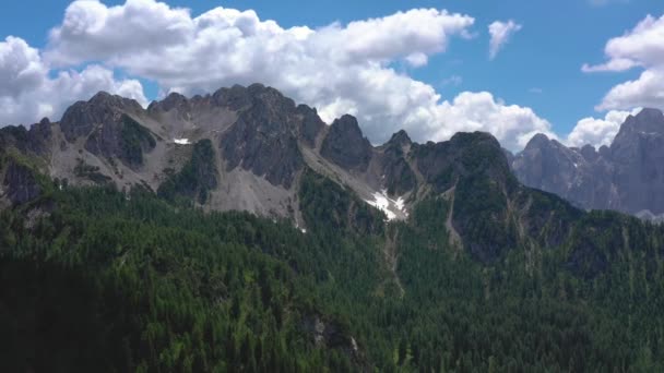 阿尔卑斯山美丽的风景景观 意大利风景如画的自然风光 — 图库视频影像