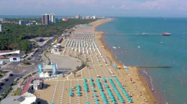 Lignano, İtalya - Mayıs 2019: İtalya'da Adriyatik Denizi Sahil Şeridi'nde Lignano Plajı