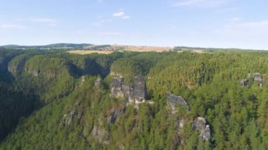 Bastei Park Saksonya, Almanya, harika havadan drone Panorama View.