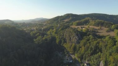 Turnov, Çek Cumhuriyeti-Haziran, 2019: güzel bir manzara hava drone görünümü