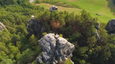 Bastei Park Saksonya, Almanya, harika havadan drone Panorama View.