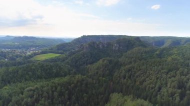 Bastei Park Saksonya, Almanya, harika havadan drone Panorama View.