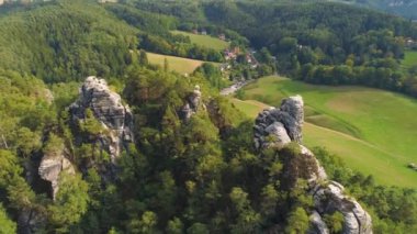 Bastei Park Saksonya, Almanya, harika havadan drone Panorama View.