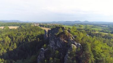 Bastei Park Saksonya, Almanya, harika havadan drone Panorama View.