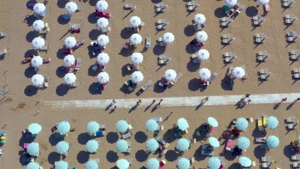 Ліньяно Італія Травень 2019 Пляж Ліньяно Узбережжі Адріатичного Моря Італії — стокове відео