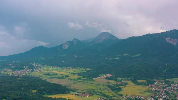 Villach Rakousko Červen 2019 Vzdušné Drone Pohled Předměstí Villachu — Stock video