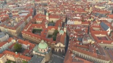 Prag, Çek Cumhuriyeti-Mayıs, 2019: hava Pamorama drone şehir görünümü