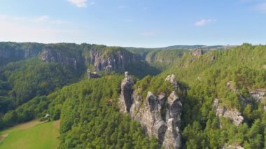 Bastei Park Saksonya, Almanya, harika havadan drone Panorama View.