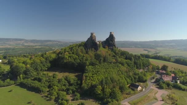 Ruinen Der Gotischen Burg Trosky Nationalpark Böhmisches Paradies Luftaufnahme — Stockvideo