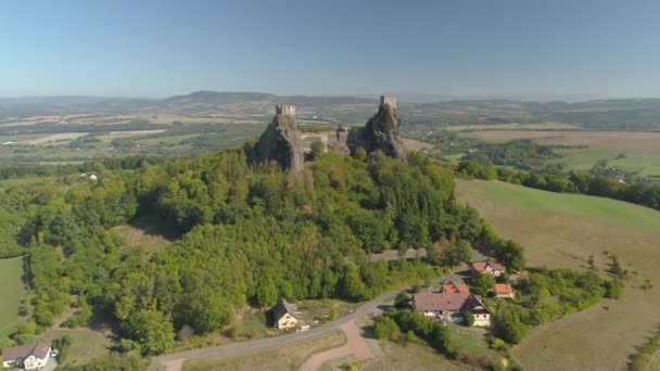 Ruinen Der Gotischen Burg Trosky Nationalpark Böhmisches Paradies Luftaufnahme — Stockvideo