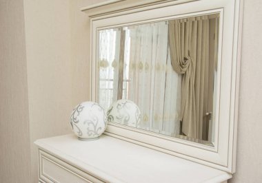 Yatak odasında lamba