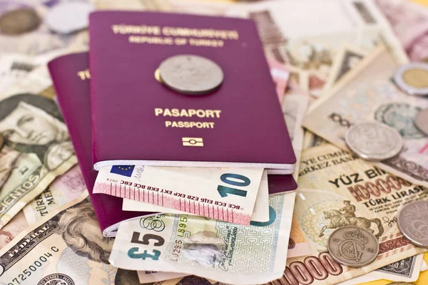 Foreign Passports Money Countries — Stock Photo, Image