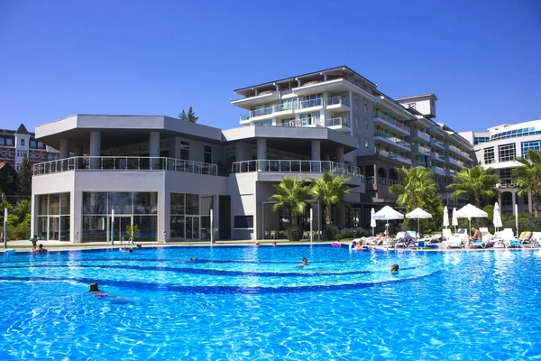 Kemer Antalya Turquía Julio 2018 Gran Piscina Hotel Barut Con — Foto de Stock