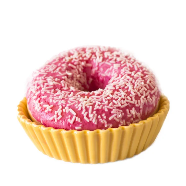 Ярко Розовый Пончик Белом Фоне Желтой Керамической Держатель — стоковое фото