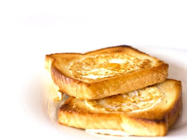 Yumurta içinde kızarmış ekmek