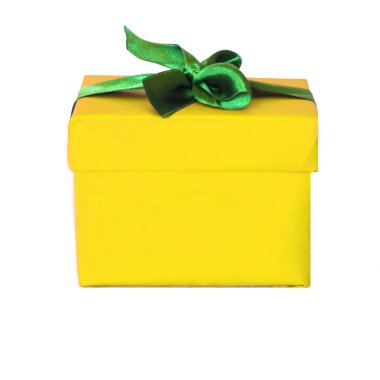 Yeşil saten şerit yay ile sarı hediye kutusu