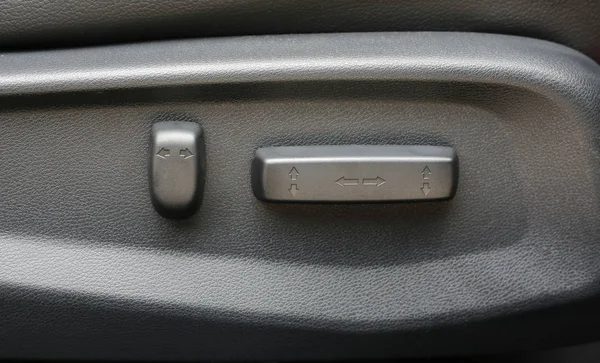 调校座位位置的按钮 汽车内部详情 — 图库照片