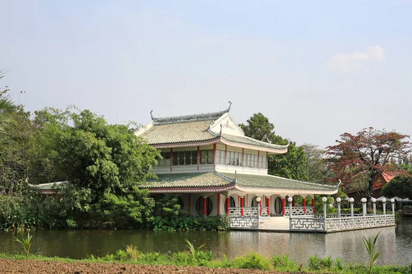 Pavillons Chinois Dans Étang Thaïlande — Photo