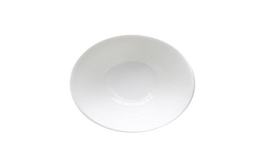 Beyaz arka planda beyaz seramik kase.