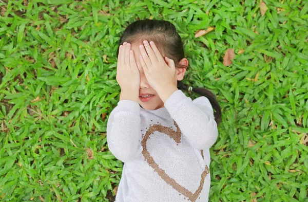 Portrait Beautiful Little Asian Child Girl Lying Green Grass Lawn — Stock Photo, Image