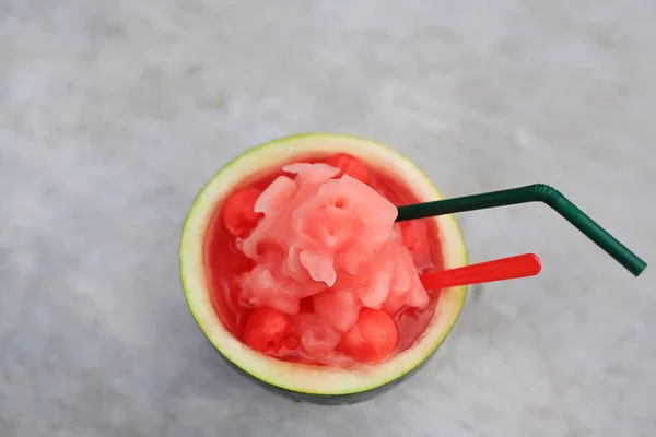 Frischer Wassermelonen Smoothie Geschnittener Halber Wassermelonen Schale Auf Steintisch — Stockfoto