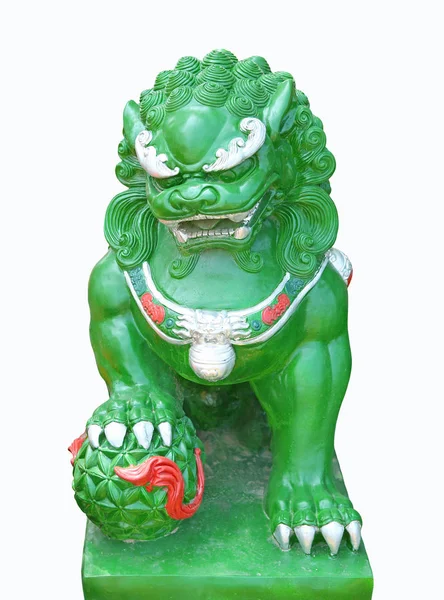 Estátua Leão Chinês Oriental Jade Verde Isolada Fundo Branco — Fotografia de Stock