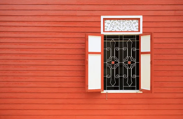 Casa Prancha Madeira Parede Estilo Vintage Com Janelas Abertas — Fotografia de Stock