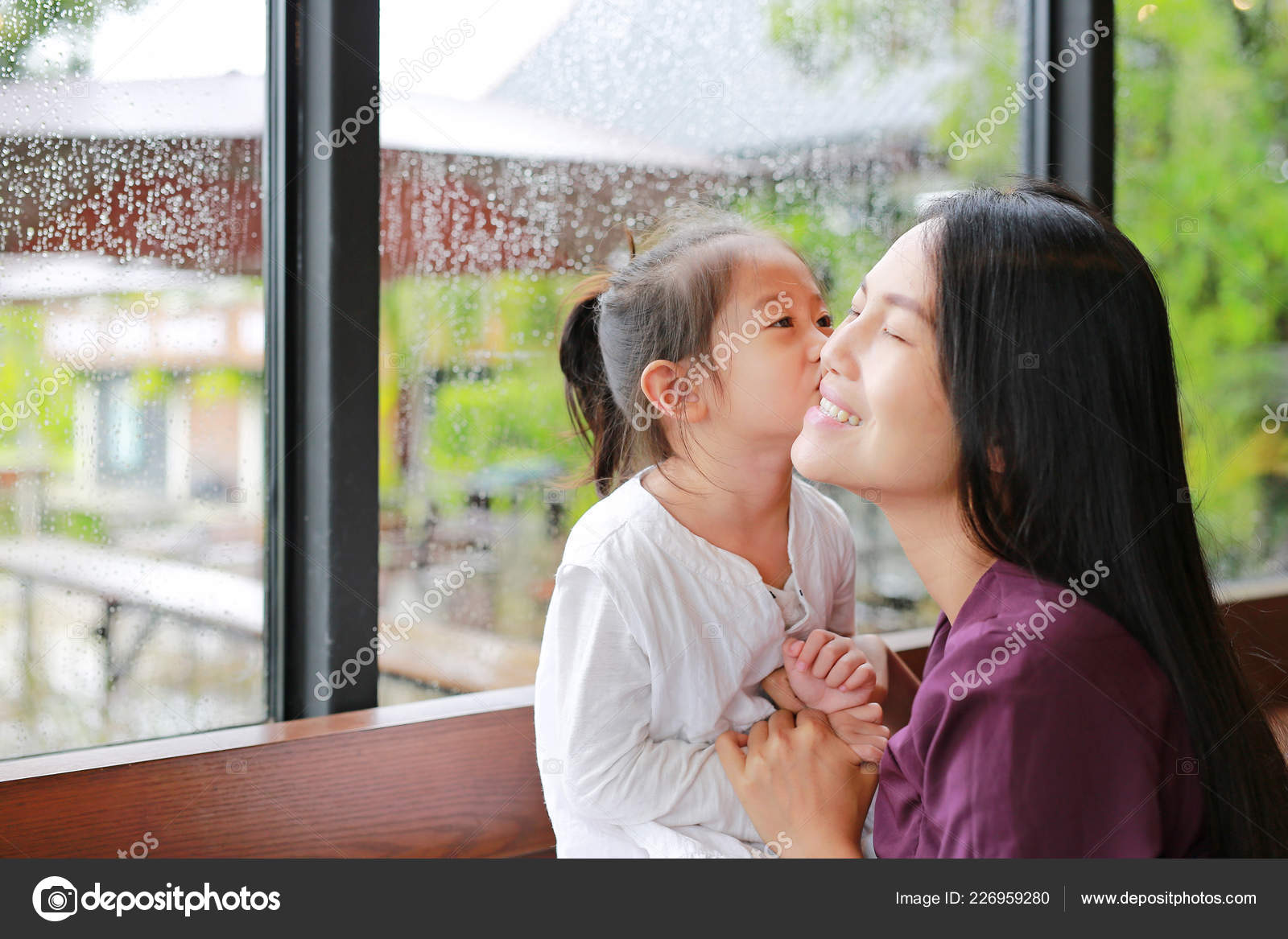 Asian gilrs kissing Apologise, but, asian gilrs kissing have removed