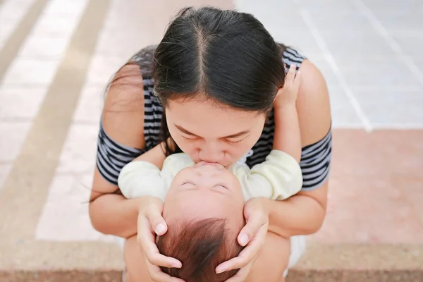 Close Asian Mother Kissing Her Infant Happy Family — Stock Photo, Image