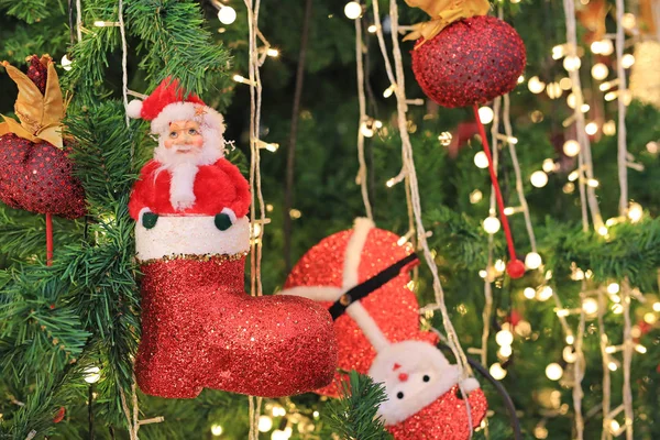Articoli Decorativi Natalizi Sfondo Bianco Stivale Rosso Con Babbo Natale — Foto Stock