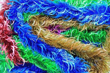 Multi renk kürk veya Noel ağacı tinsel garland grup. Noel ve yeni yıl kutlama.