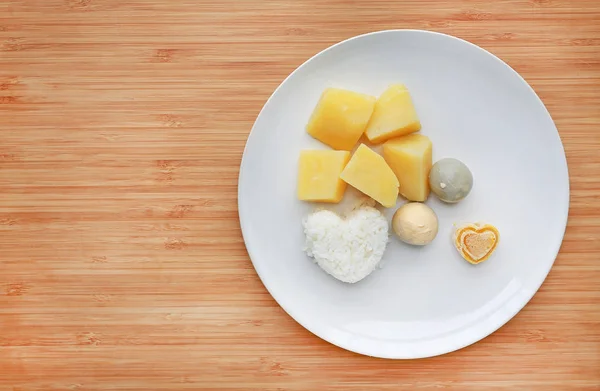 Comida Para Bebés Congelada Comida Casera Cruda Plato Blanco Papa —  Fotos de Stock