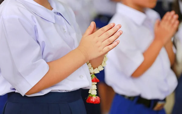 Thailandia Studente Pagare Rispetto Insegnante Fiore Giorno Degli Insegnanti — Foto Stock