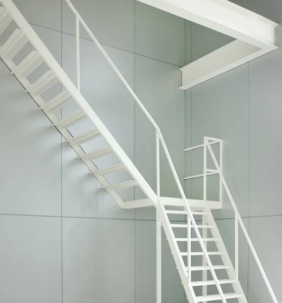 Металлическая Лестница Помещении Экстренный Выход Рабочем Месте — стоковое фото