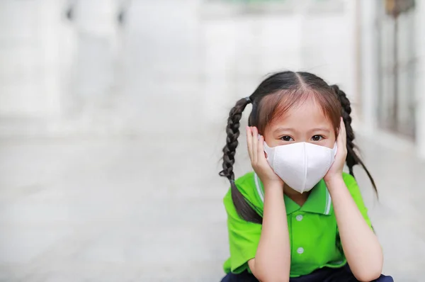 Ázsiai Gyermek Lány Védelem Maszkot Visel Közben Kívül Légszennyezést Bangkok — Stock Fotó