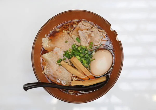 Top View Japanse Ramen Noodle Witte Achtergrond — Stockfoto