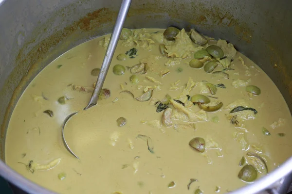 Curry Verde Com Bola Peixe Panela Grande Cozinha Tailandesa — Fotografia de Stock